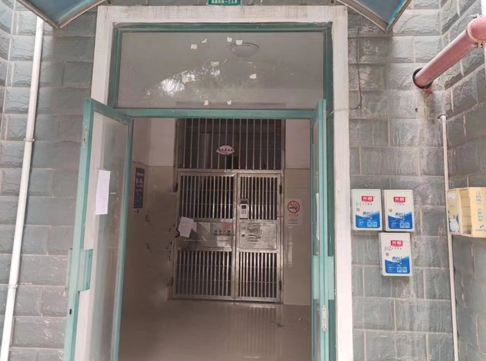 上海市奉贤区新泰馨苑6栋10F 