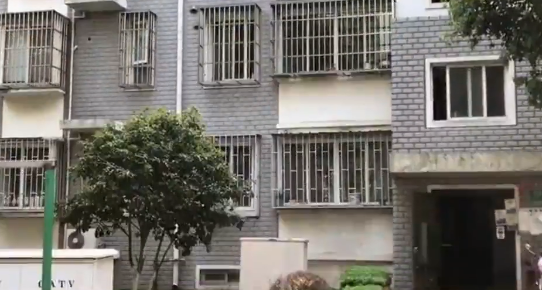 上海市宝山区富丽苑23栋4F 