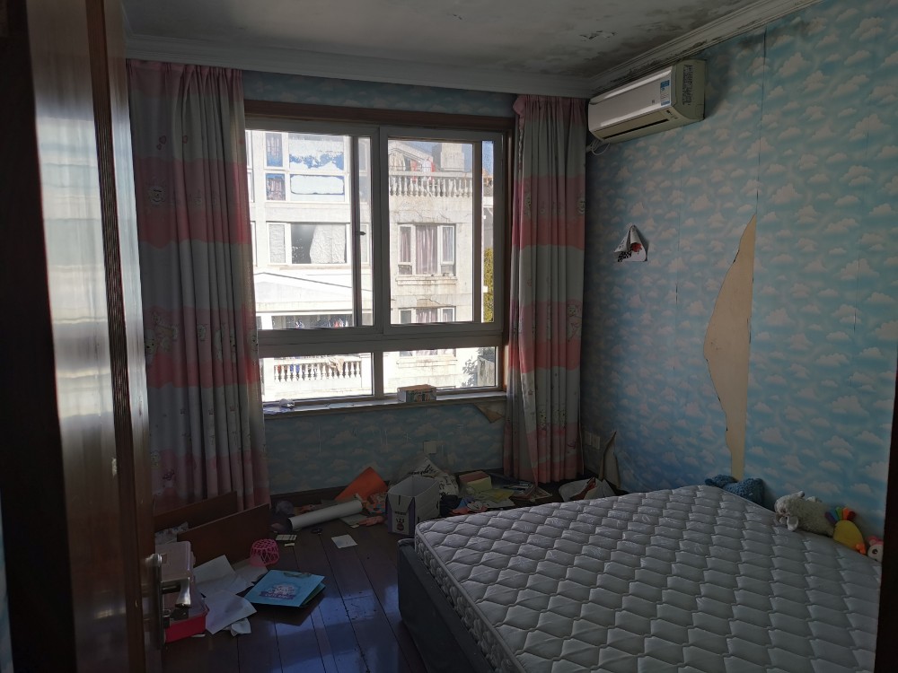 上海市松江区明月清泉南园15栋3F 