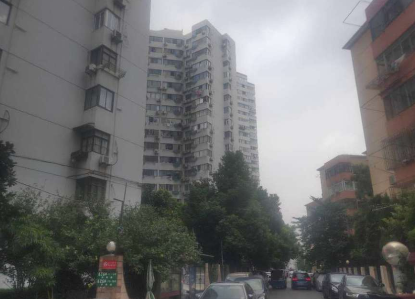 上海市虹口区626弄小区6栋6F 