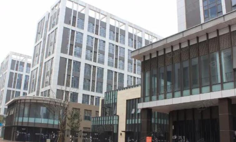 上海市宝山区城大建材家居广场 