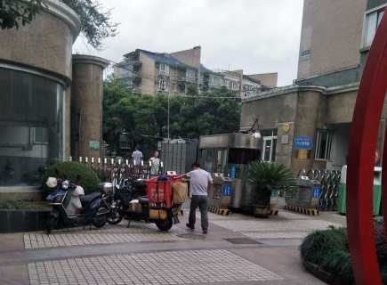 上海市杨浦区三湘世纪花城102栋6F 