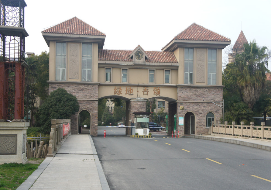 上海市奉贤区绿地香颂933栋1-2F及地下车位 