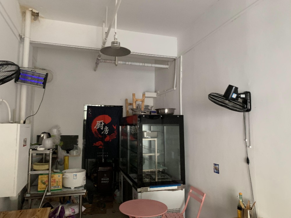 上海市虹口区海尚逸苑沿街商铺三门路749弄70栋1F  