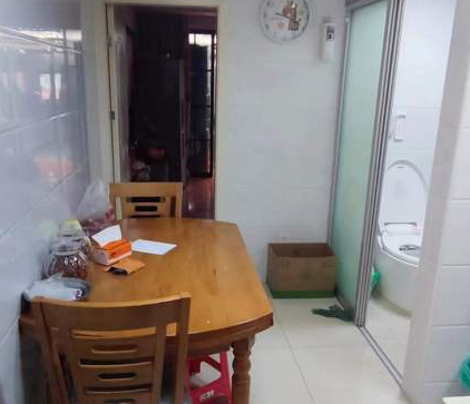 上海市静安区阳景小区7栋1F 