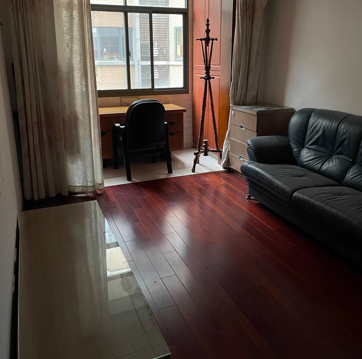 上海市静安区老沪太路208弄小区3栋3F 