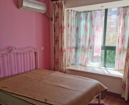 上海市徐汇区华馨公寓15栋6F 