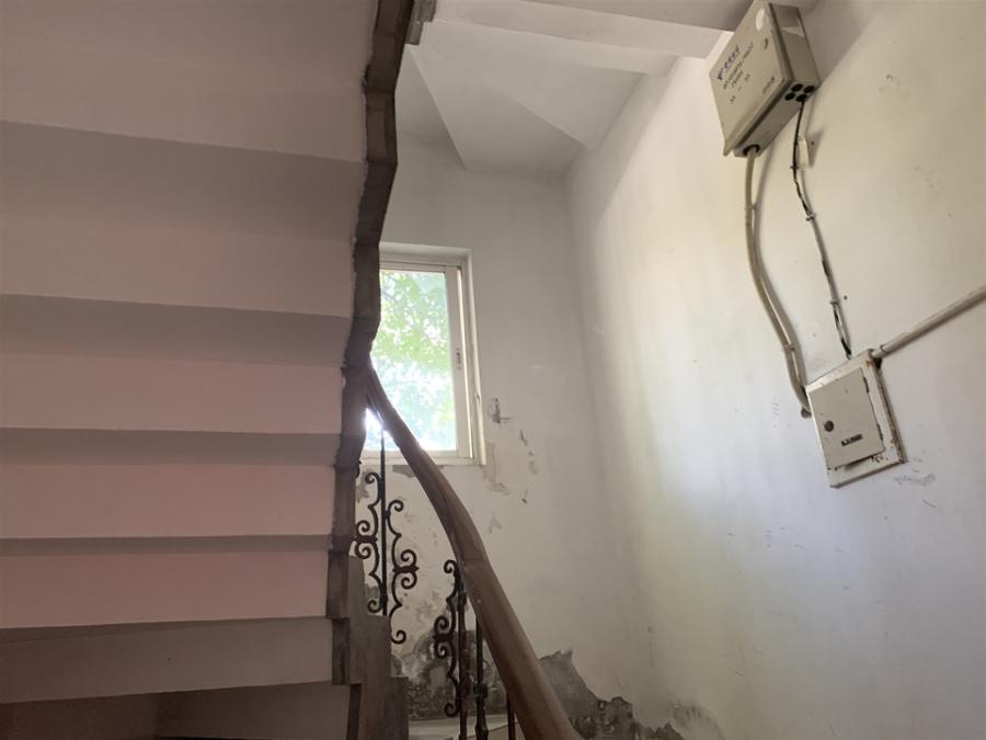 上海市青浦区久事西郊花园168栋3F 