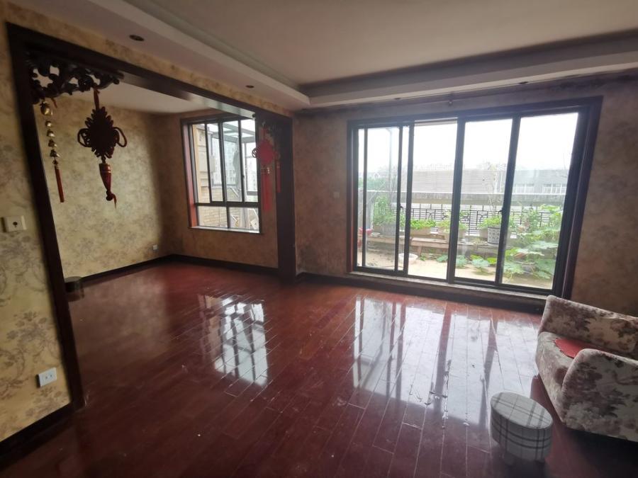 上海市杨浦区新江湾城雍景苑3栋6F及车位 