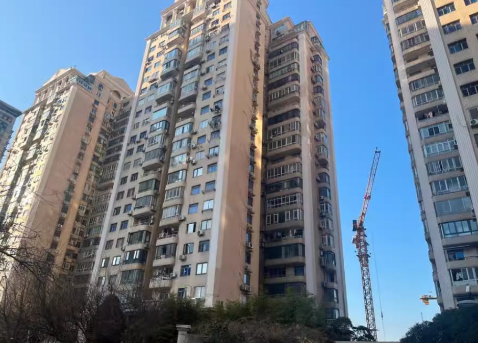 上海市浦东新区珠江玫瑰花园16栋4F及21、22栋地下1F车位 