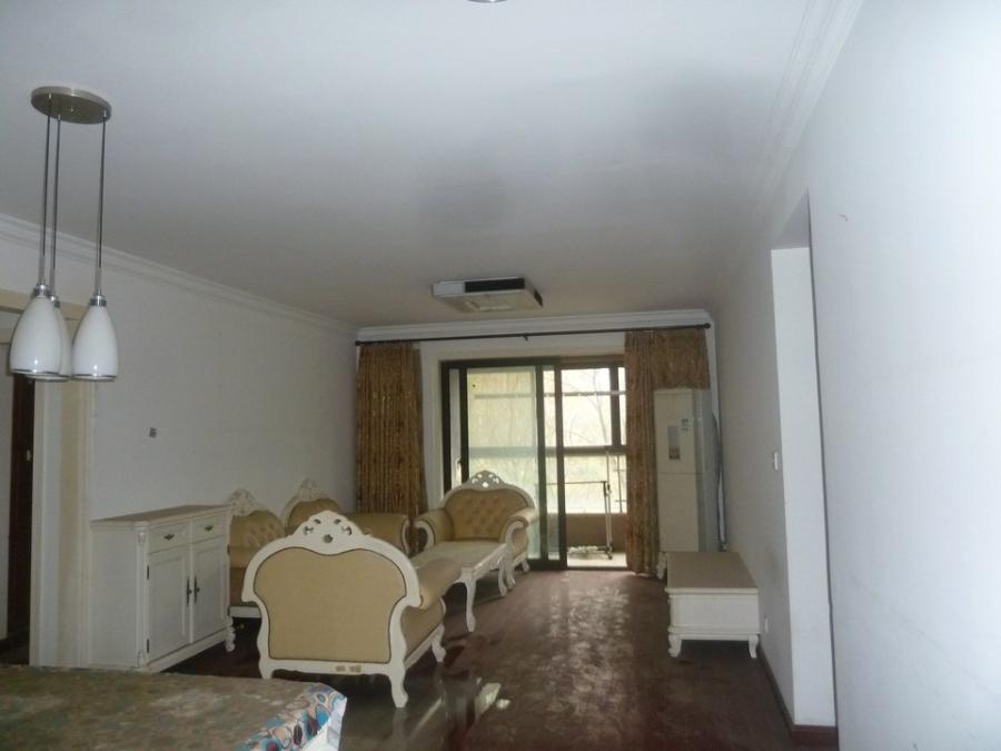 上海市嘉定区莱英北郡70栋3F 