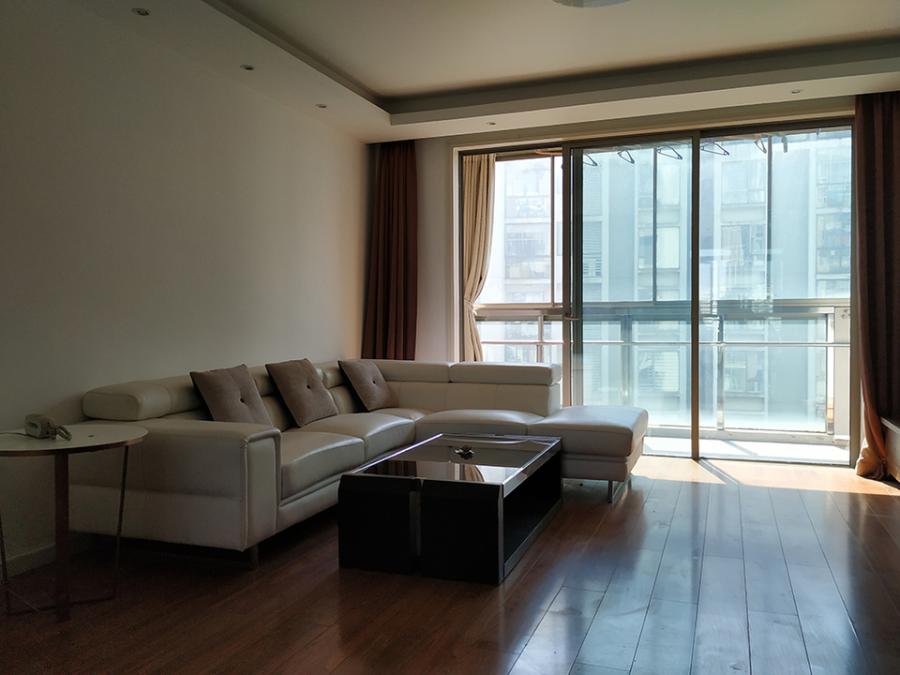 上海市闵行区皇都花园67栋7F 