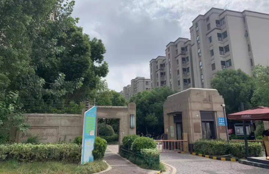 上海市松江区象屿欣苑57栋7F 