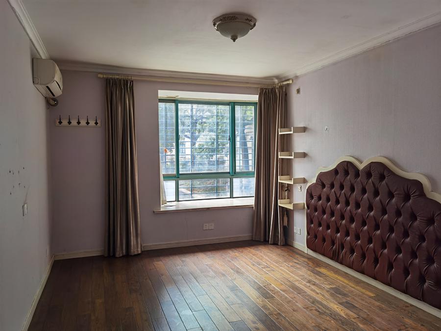 上海市松江区三湘四季花城36栋1F 