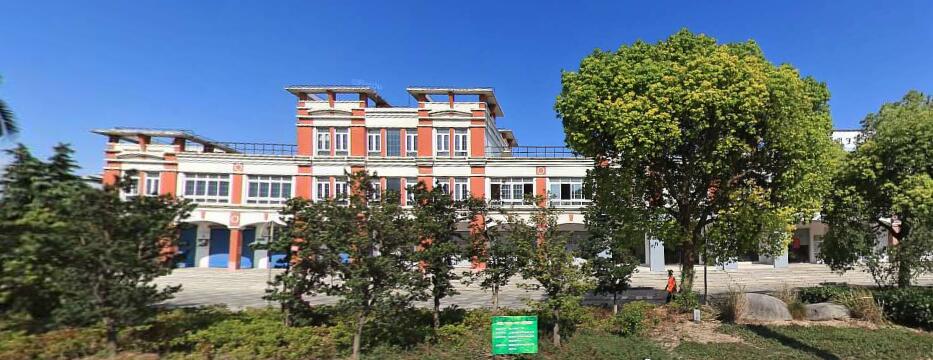 上海市奉贤区棕榈滩商住房11栋1F 