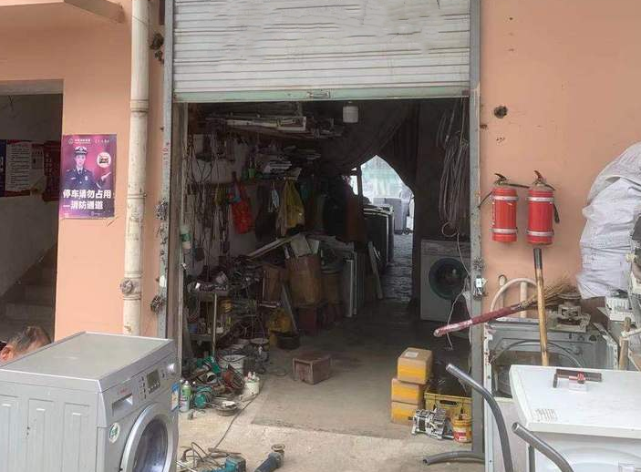 上海市嘉定区嘉燕综合市场嘉安公路3335弄15栋1F、2F 