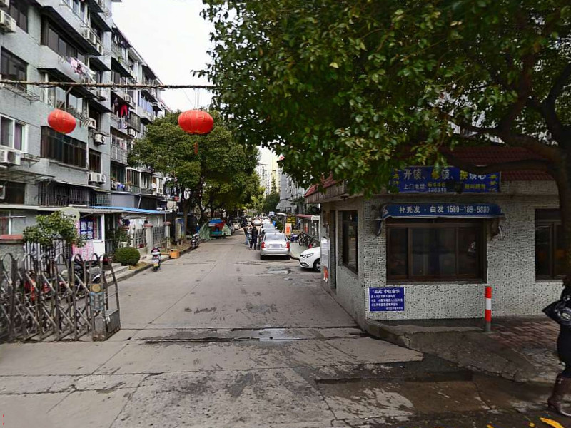 上海市闵行区华虹一公寓20栋1F 