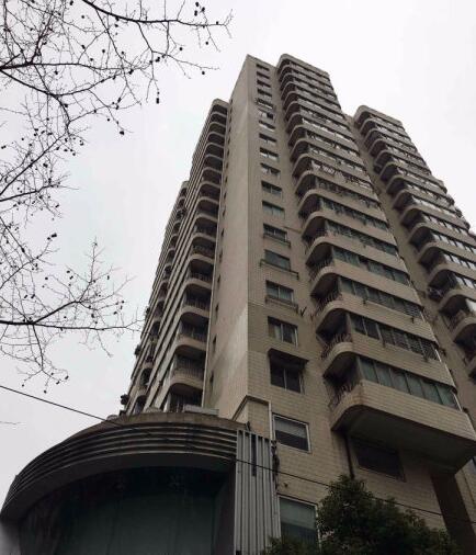 上海市黄浦区白云公寓468栋3F 