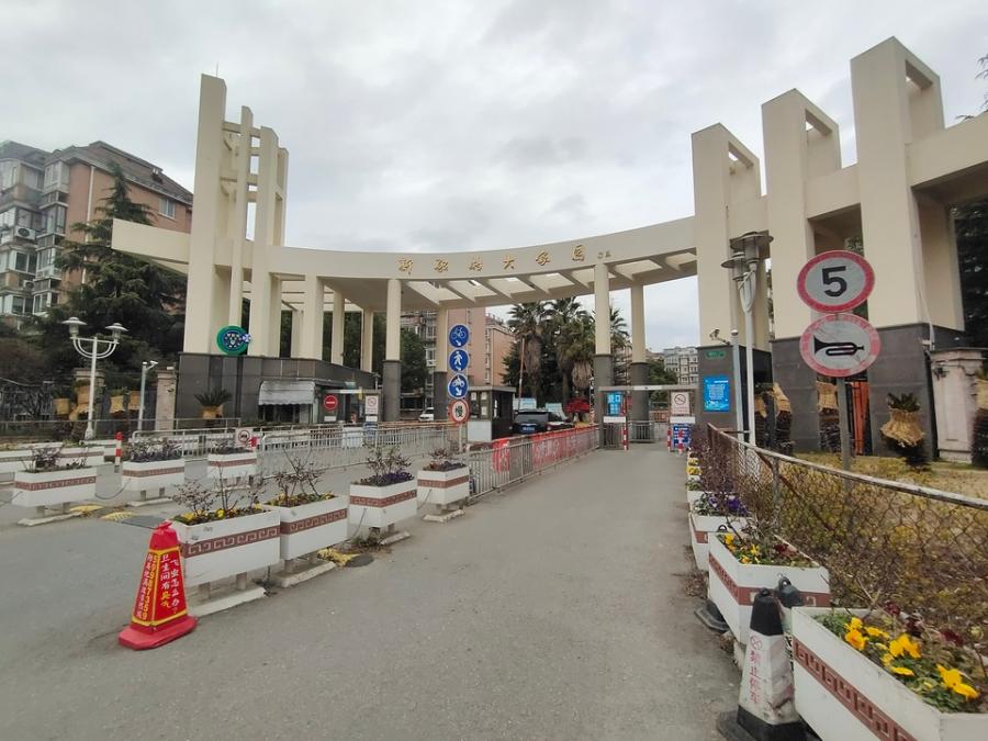 上海市宝山区新顾村大家园143栋3F 