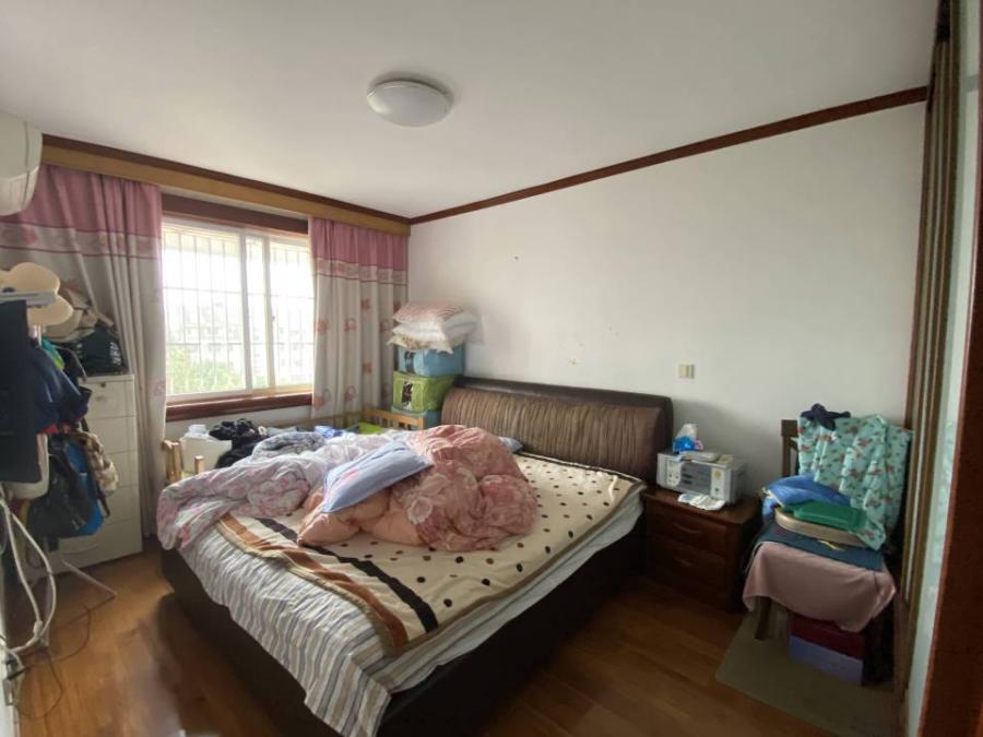 上海市青浦区西部花苑24栋5F 