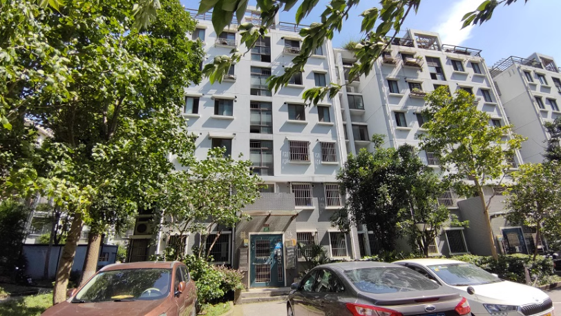 上海市浦东新区圣鑫苑一期10栋1F 