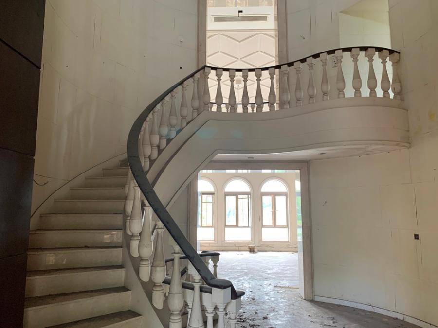 上海市松江区天马花苑6栋 