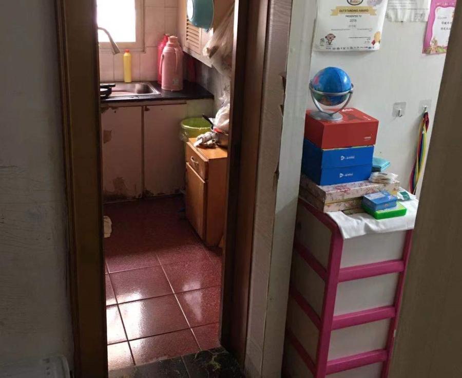 上海市闵行区金丰小区77栋1F 