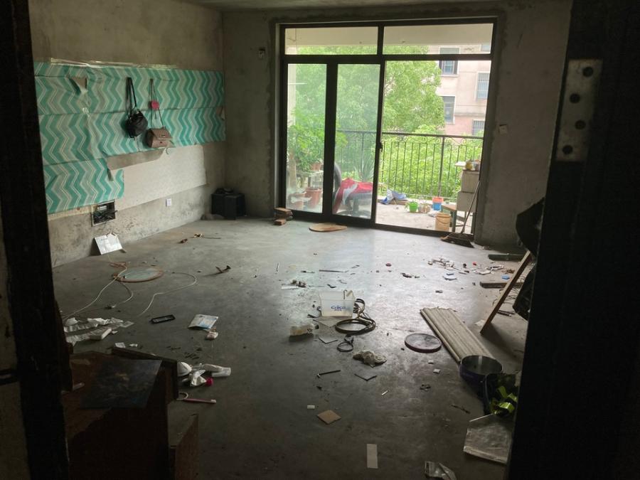 上海市松江区润景苑119栋3F 