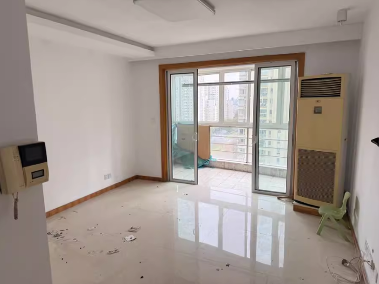 上海市浦东新区盛世年华花园30栋12F及地下1F车库 