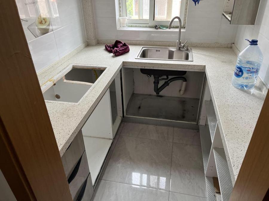 上海市浦东新区潼港六村4栋4F 