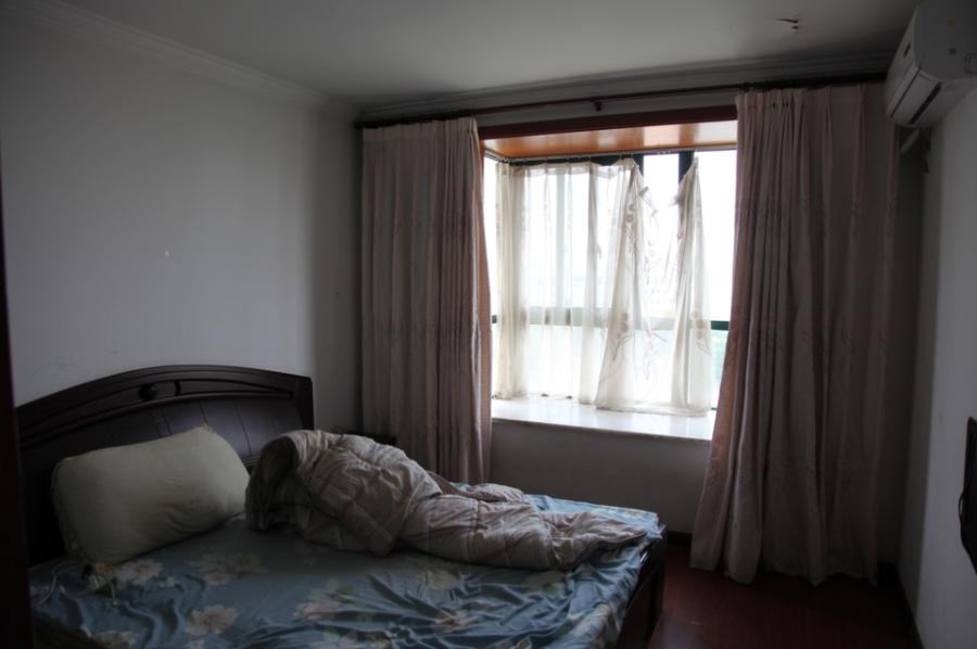 上海市松江区新南丽都1栋7F及室内家具 