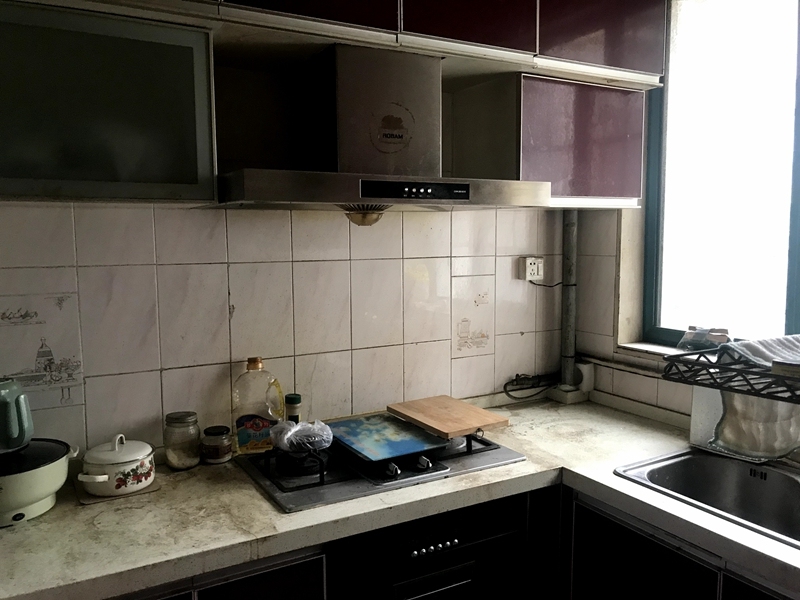 上海市闵行区龙柏七村21栋2F 