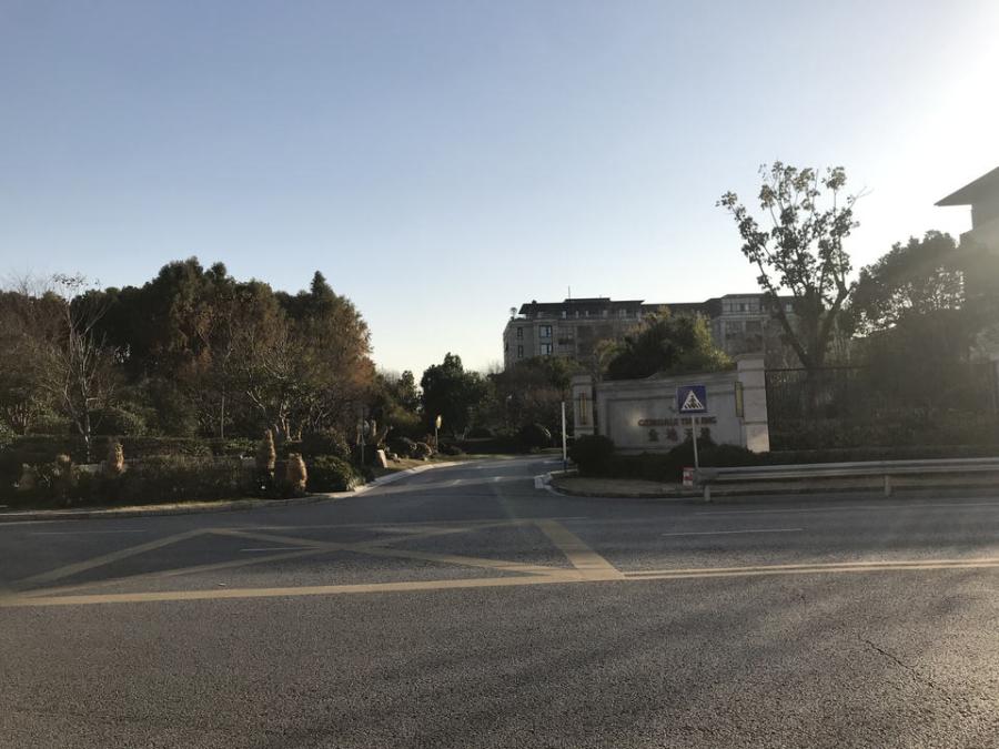 上海市青浦区金地佘山天镜9栋1F 