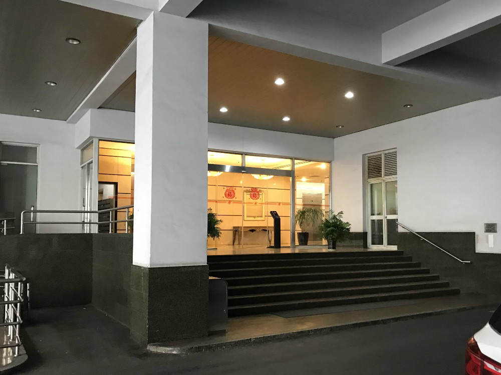 上海市徐汇区汇金广场公寓1018栋15F 