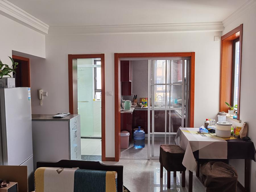 上海市浦东新区莲中路250弄小区14栋5F 