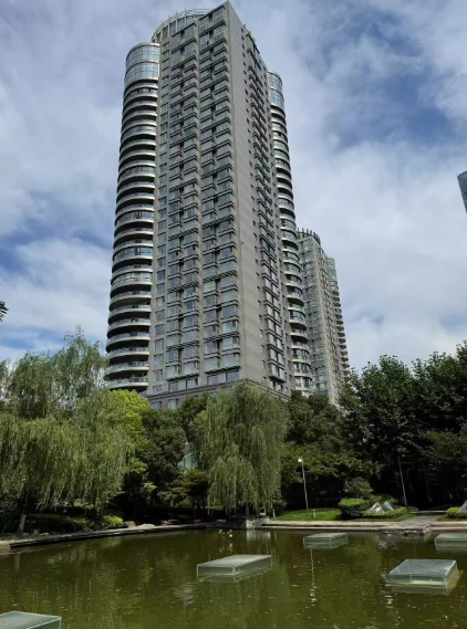 上海市浦东新区财富海景花园2栋3F及地下车位 