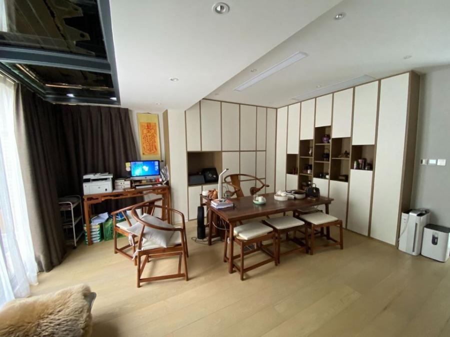 上海市青浦区湖畔佳苑231栋 