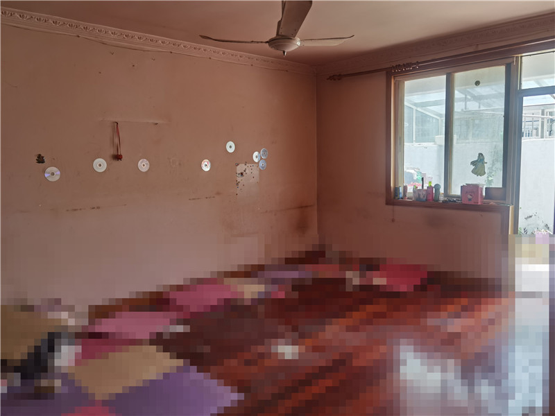 上海市嘉定区银翔新村 