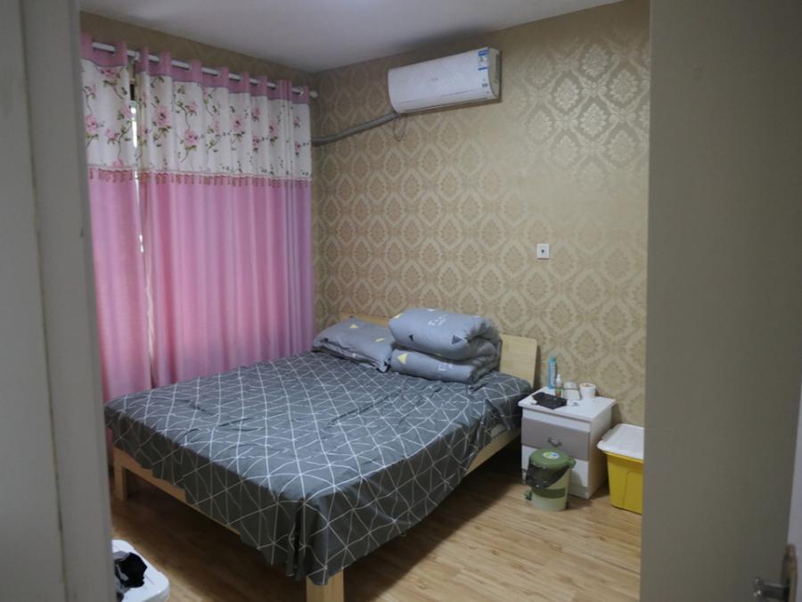 上海市浦东新区绿地东岸涟城122栋1F 