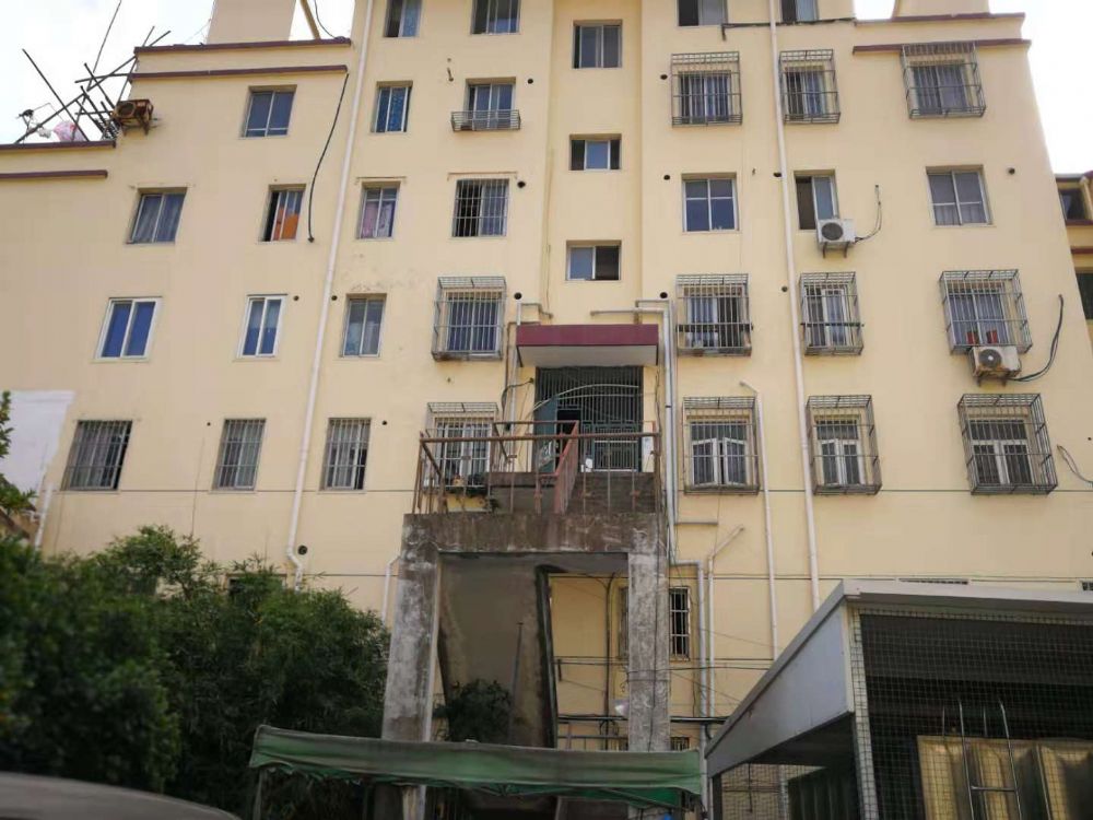 上海市青浦区宝宜苑2栋3F 