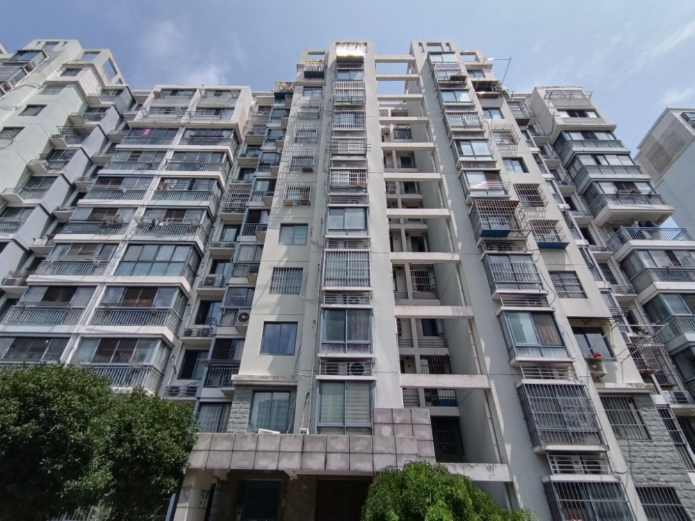 上海市金山区蓝色收获13栋7F 