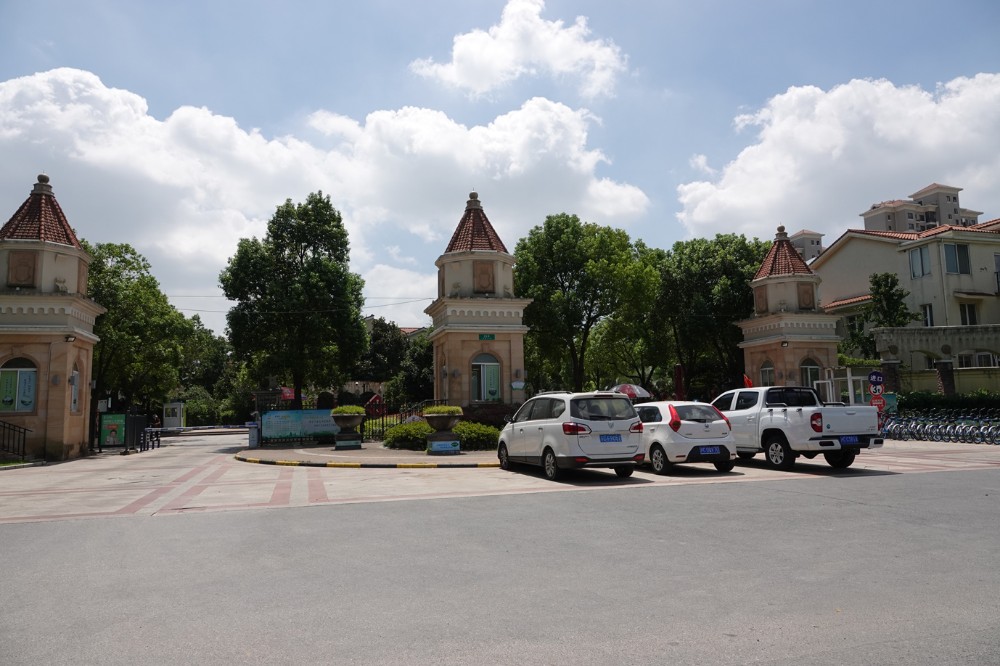 上海市奉贤区聚贤煌都22栋1F 