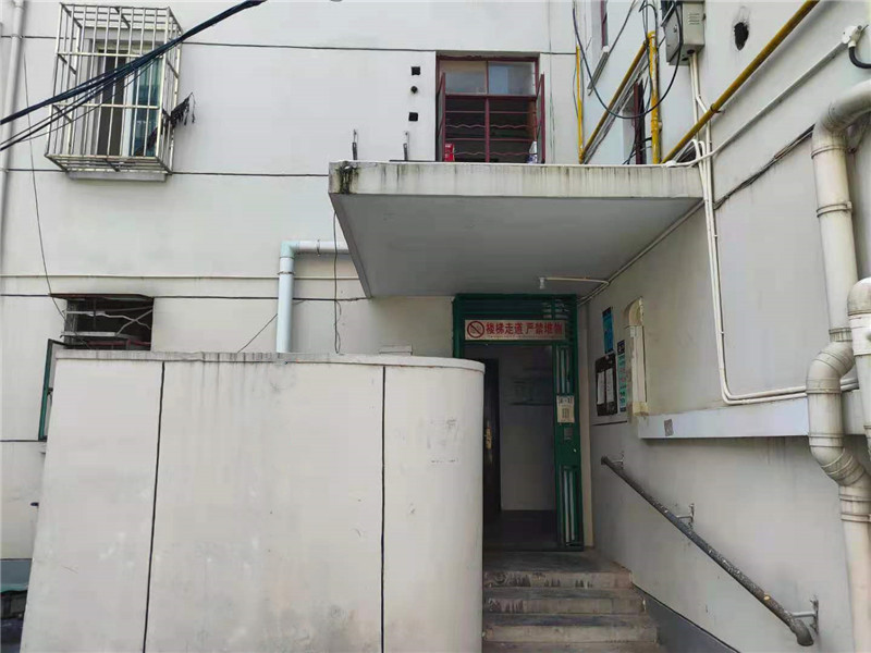 上海市嘉定区李园二村104栋2F 