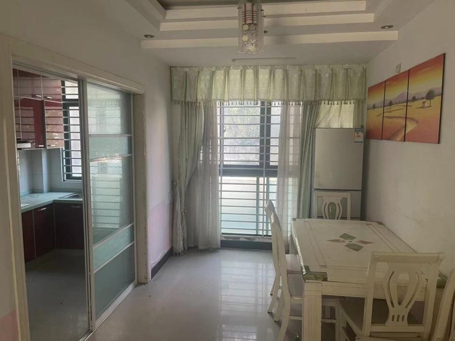 上海市金山区金天地花园40栋1F 