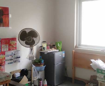 上海市奉贤区沿港河畔家园2栋8F 