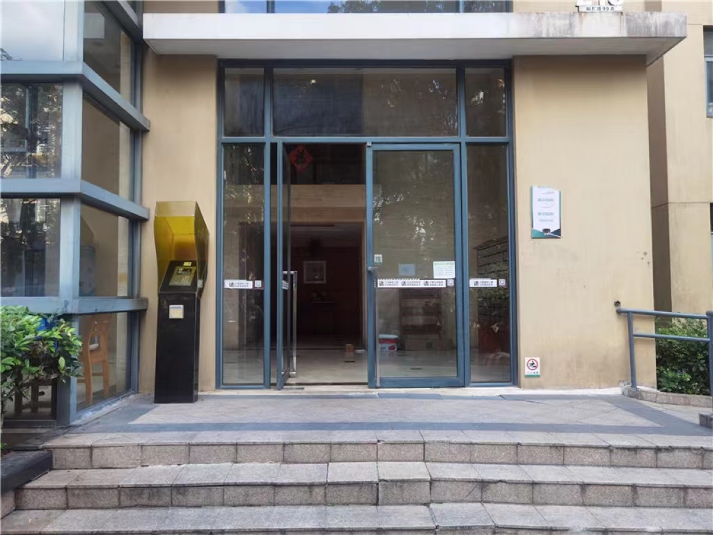 上海市闵行区万科假日风景216栋3F 