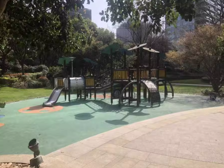 上海市黄浦区绿城黄浦湾1栋21F 