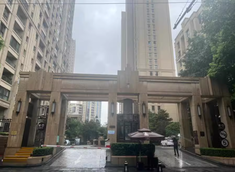 上海市黄浦区翠湖天地御苑9栋22F 