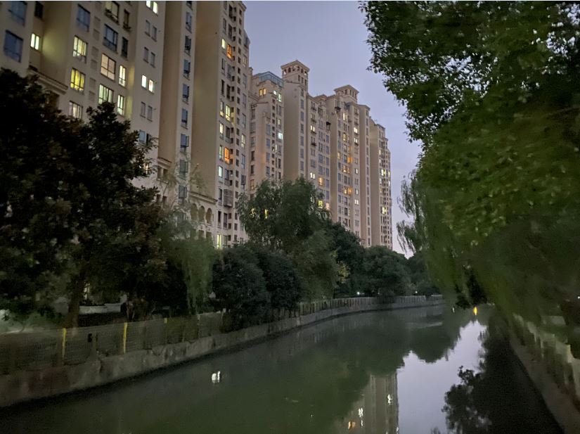 上海市松江区同润山河小城329栋18F 