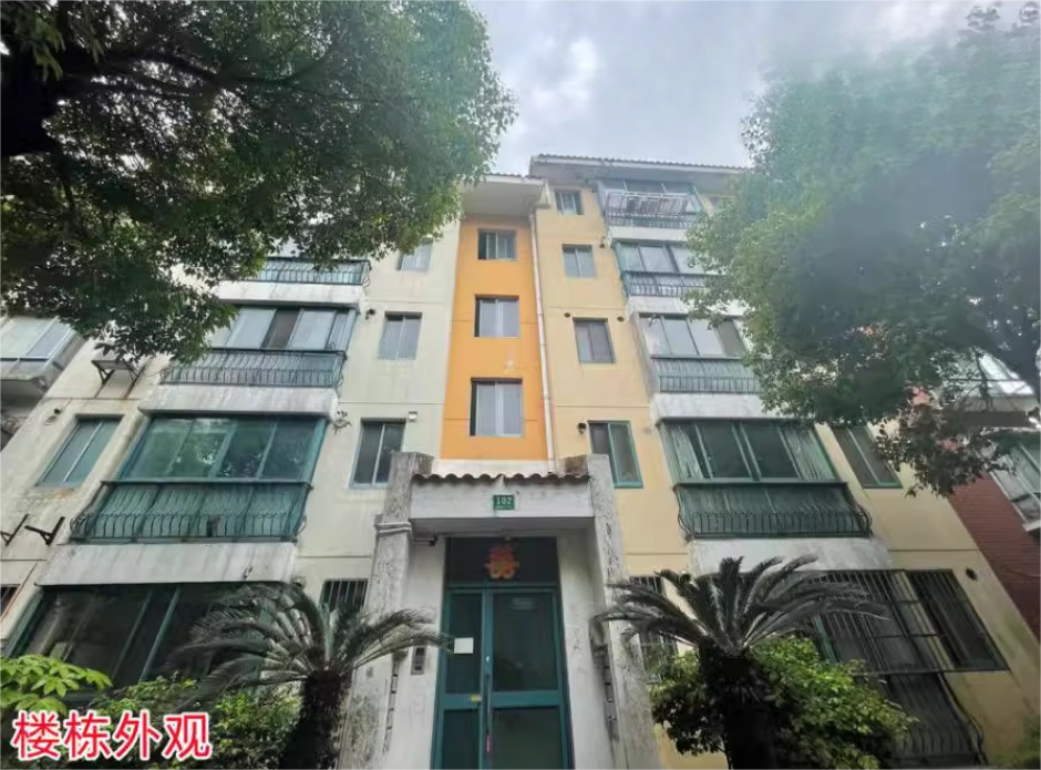 上海市青浦区顺驰蓝湾102栋1F 